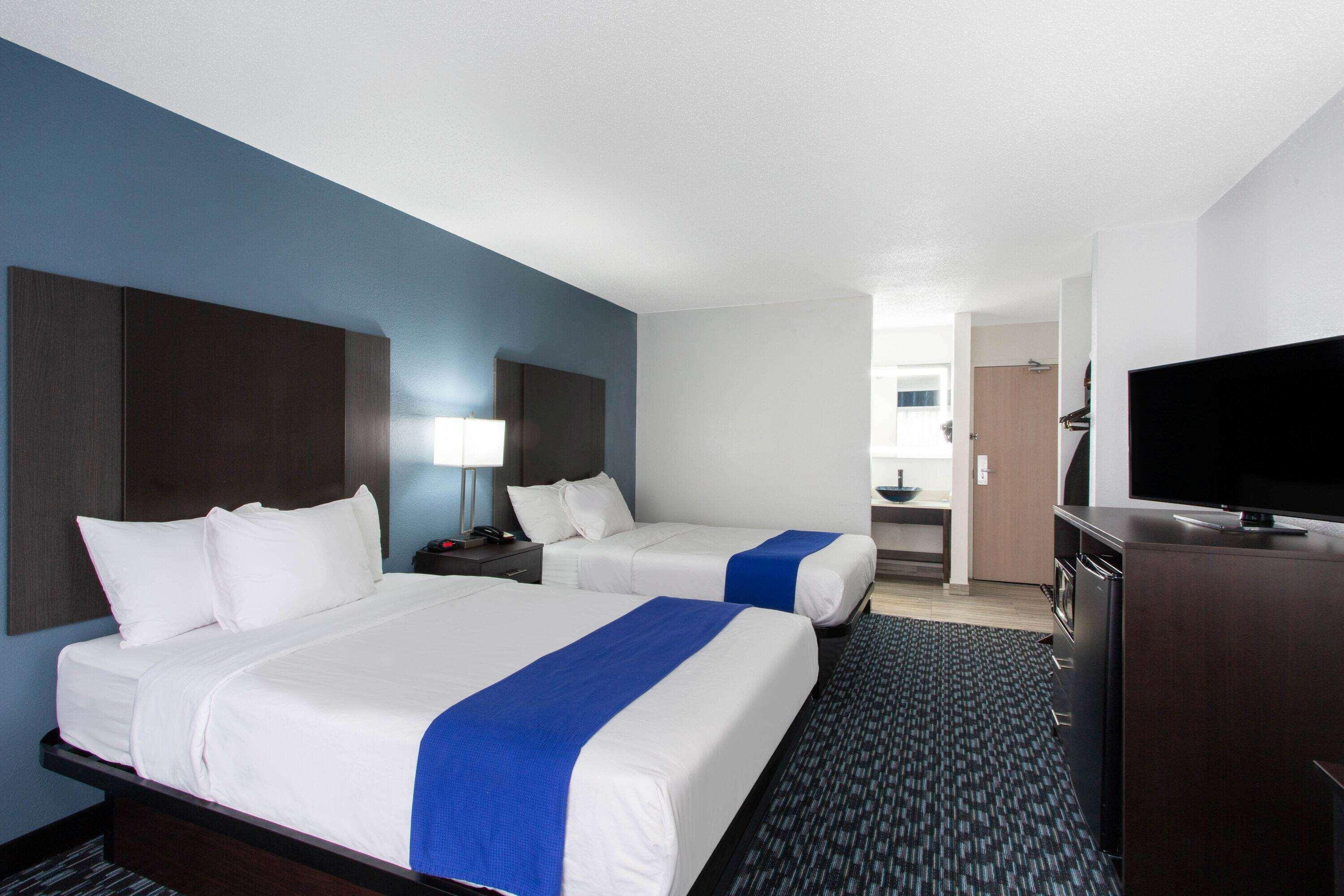 Baymont By Wyndham Charlotte University מראה חיצוני תמונה