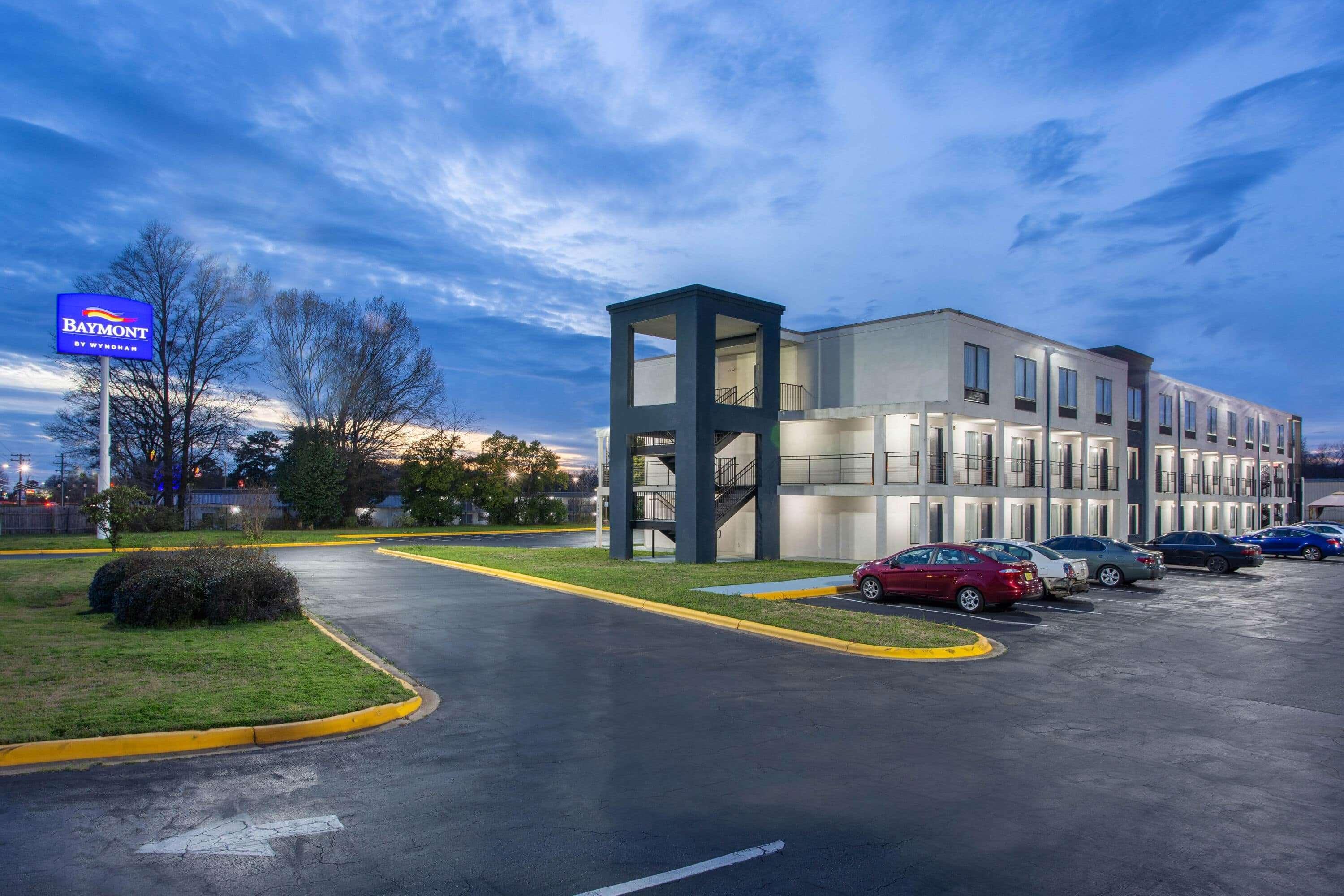 Baymont By Wyndham Charlotte University מראה חיצוני תמונה