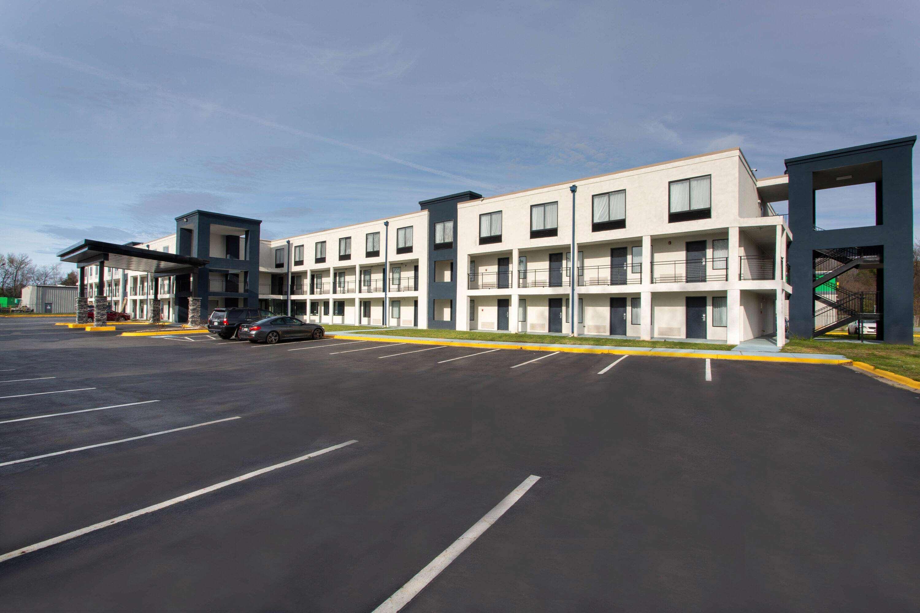 Baymont By Wyndham Charlotte University מראה חיצוני תמונה